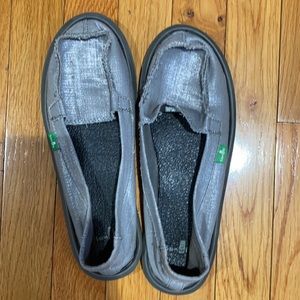 Sanuk shoes